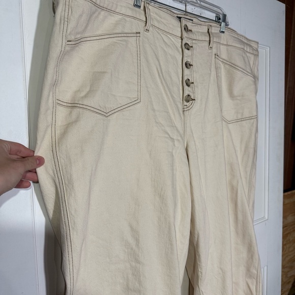 Torrid Crop Wide Leg Classic Denim High-Rise Jeans Cream Size 26 FEEL THE FIT - Picture 5 of 13